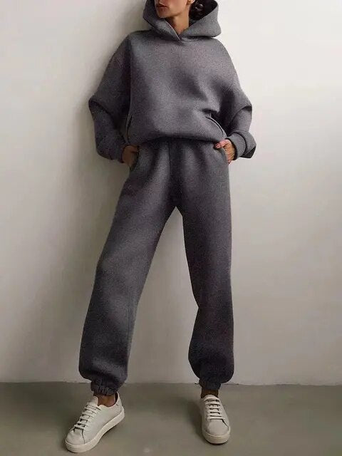 Γυναικείο Σετ Loungewear Χαλαρής Εφαρμογής με Φούτερ με Κουκούλα και Παντελόνι Φόρμας