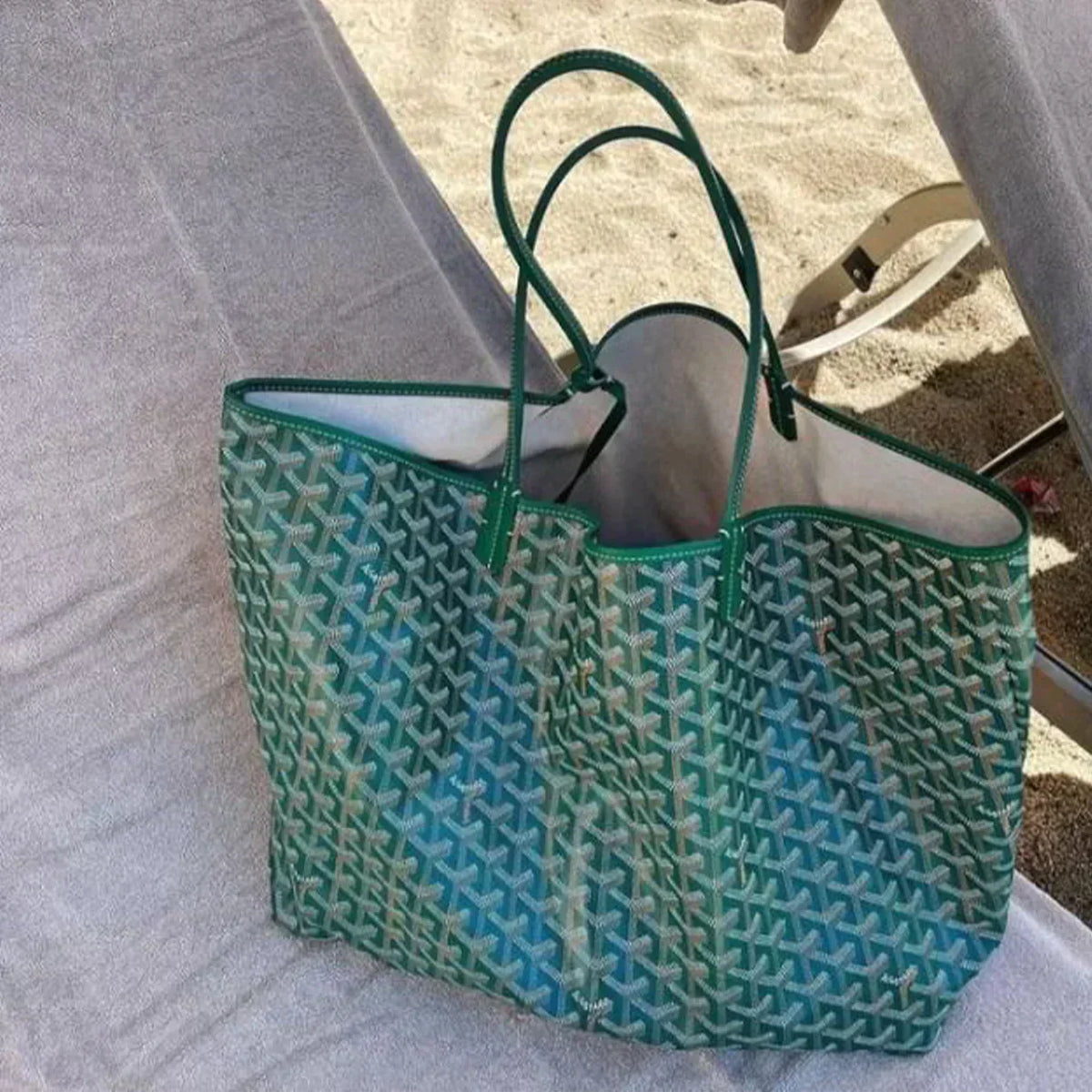 Πολυτελής Τσάντα Shopper | Κομψή και Ευρύχωρη | Μπορντό